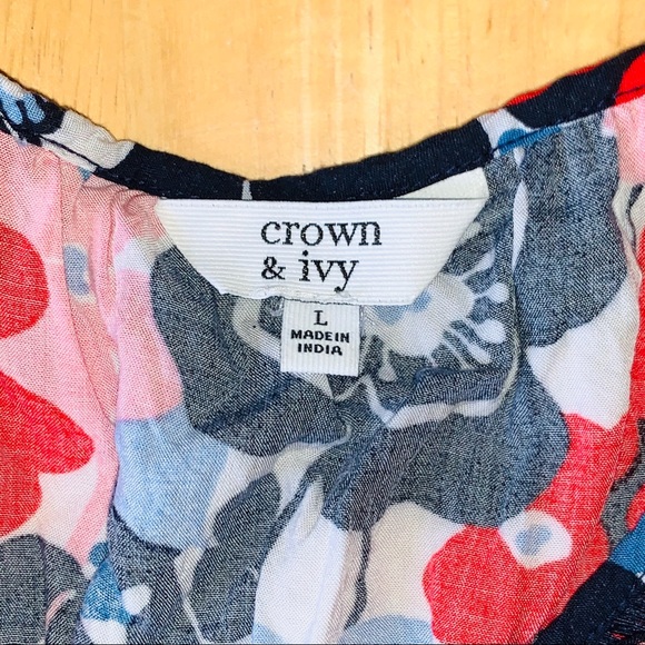 Crown & Ivy Floral Tassel Tank - Picture 7 of 8